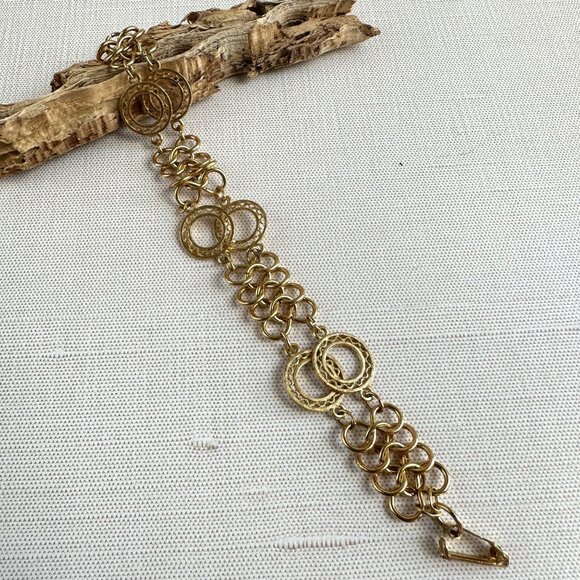 Vintage Gold-Tone Circle Link Bracelet With Filigree Detail 6.75" Long - Picture 5 of 9